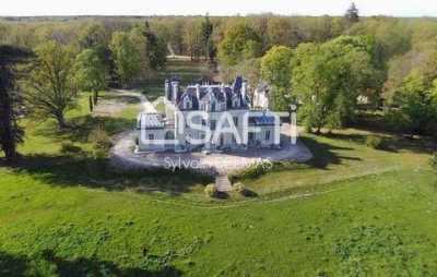 Retail For Sale in Tours, France