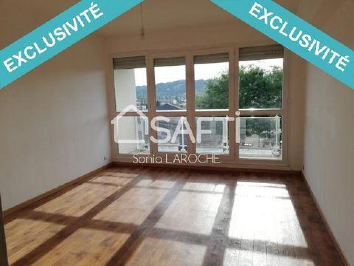 Picture of Apartment For Sale in Sens, Bourgogne, France
