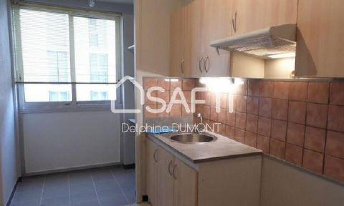 Picture of Apartment For Sale in Manosque, Provence-Alpes-Cote d'Azur, France