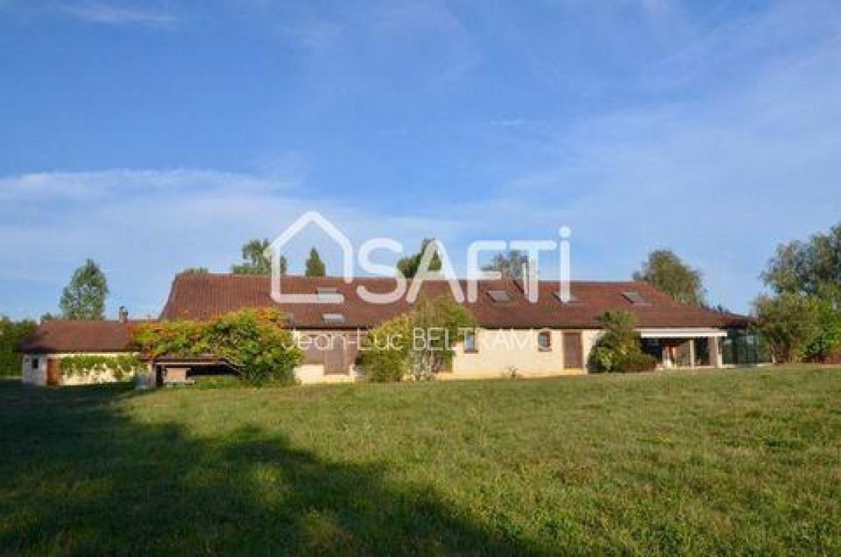 Picture of Home For Sale in Louhans, Bourgogne, France