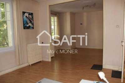 Apartment For Sale in Vichy, France