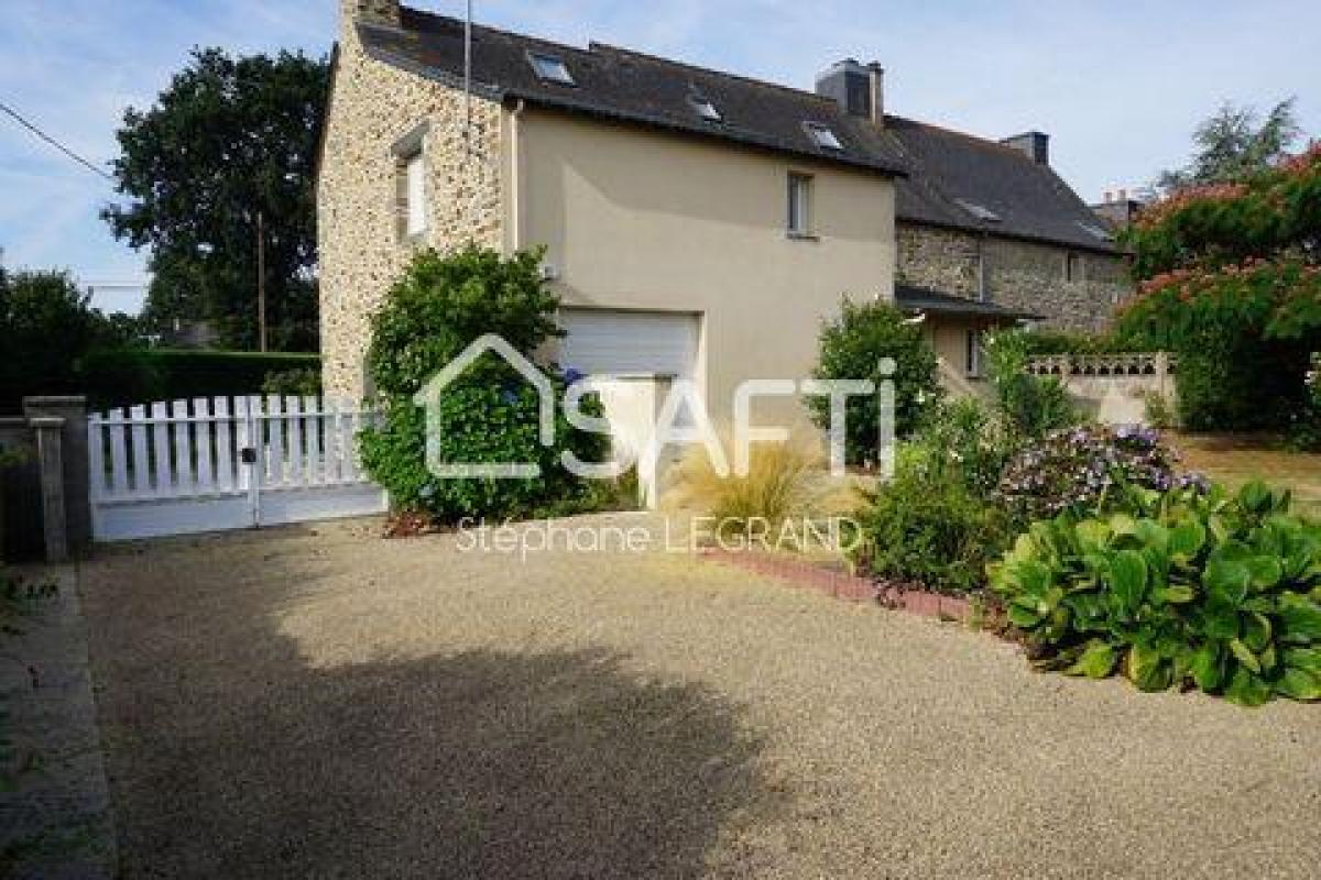Picture of Home For Sale in Carentoir, Bretagne, France