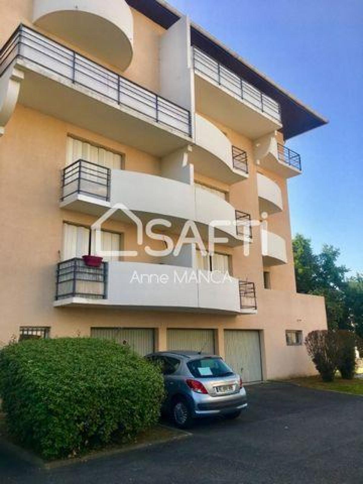 Picture of Apartment For Sale in Pau, Aquitaine, France