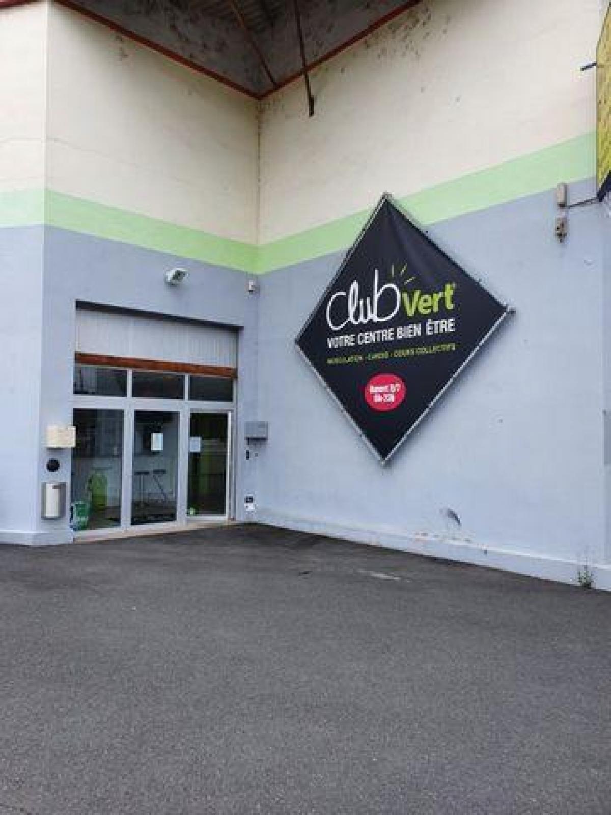 Picture of Office For Sale in Cusset, Auvergne, France