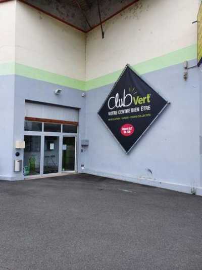 Office For Sale in Cusset, France