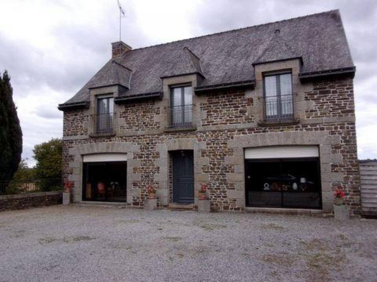 Picture of Home For Sale in Fougeres, Ile De France, France