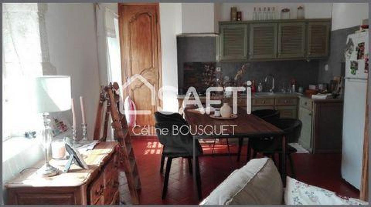 Picture of Apartment For Sale in Nimes, Languedoc Roussillon, France