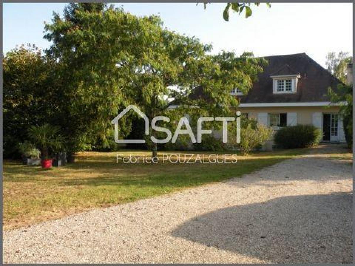 Picture of Home For Sale in Casseneuil, Aquitaine, France