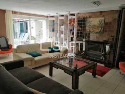 Home For Sale in Toulon, France