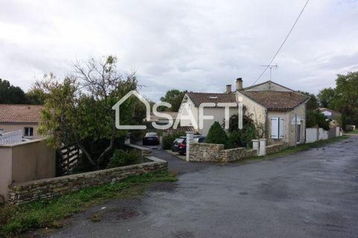 Picture of Home For Sale in Marigny, Bourgogne, France