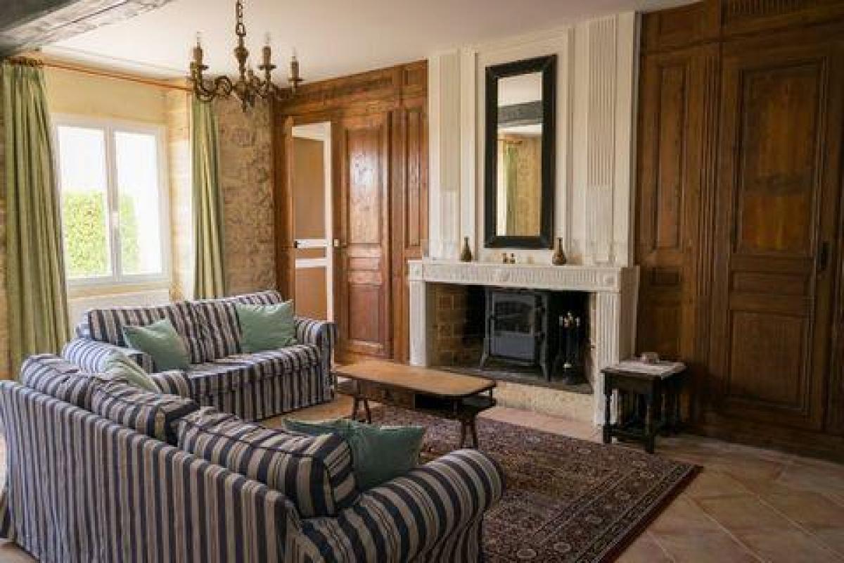 Picture of Home For Sale in Rauzan, Aquitaine, France