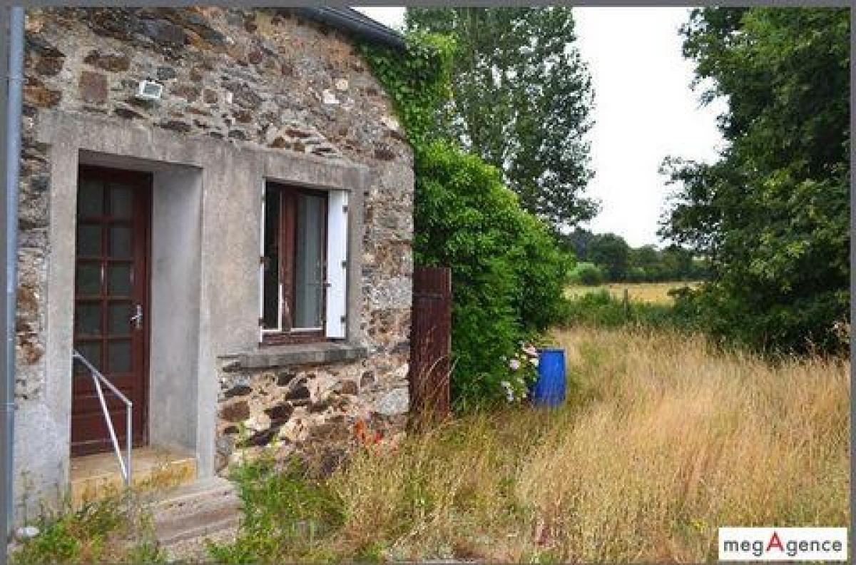 Picture of Home For Sale in Loudeac, Cotes D'Armor, France