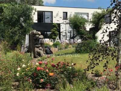 Home For Sale in Arradon, France