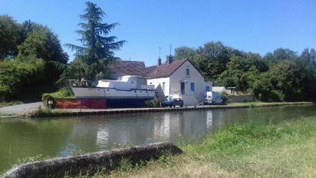 Picture of Home For Sale in Nevers, Bourgogne, France