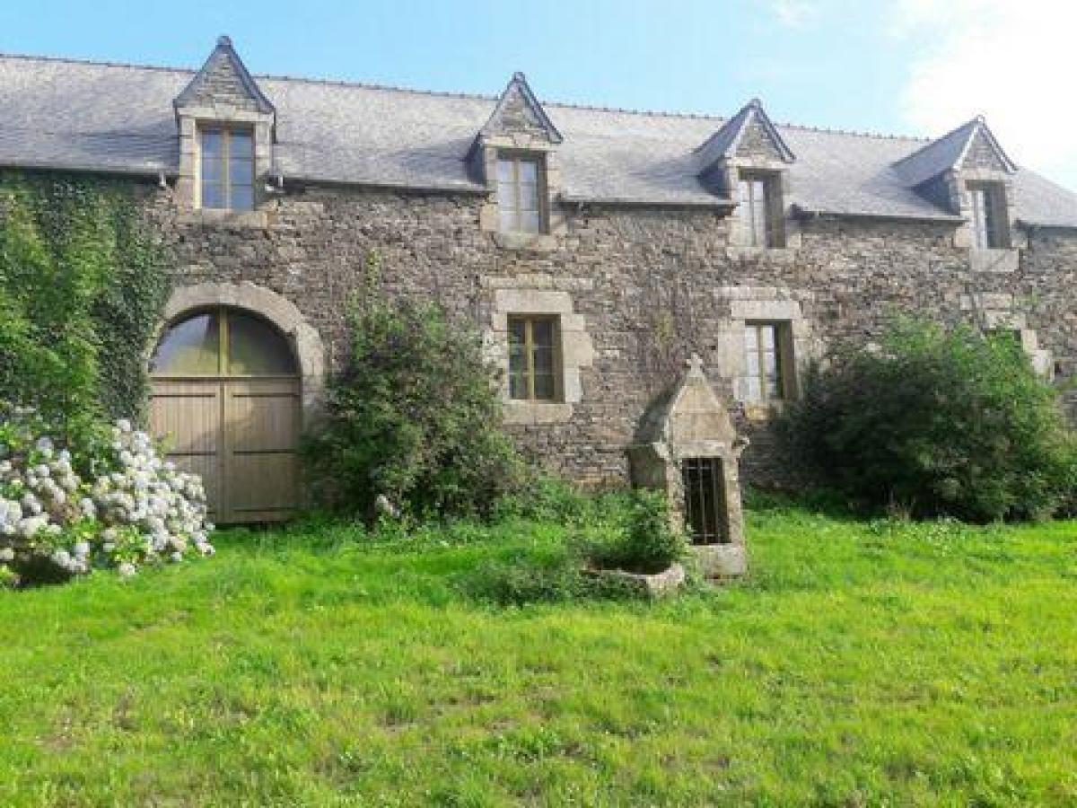 Picture of Home For Sale in Louargat, Bretagne, France