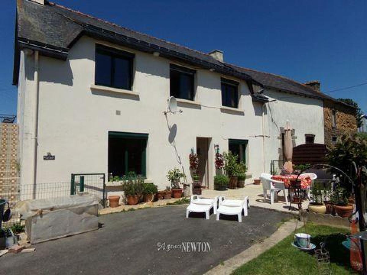 Picture of Home For Sale in La Trinite Porhoet, Morbihan, France