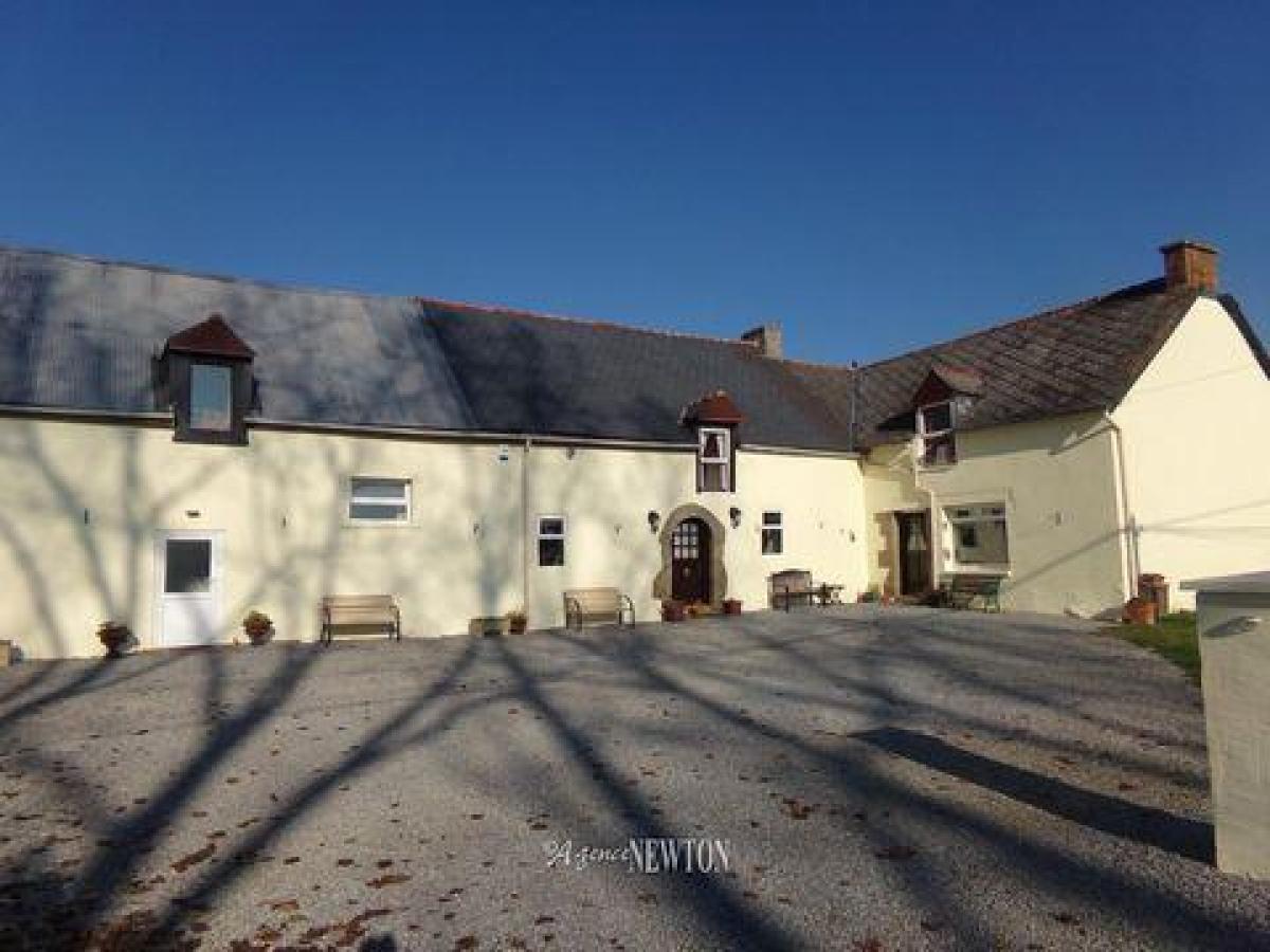 Picture of Home For Sale in Mohon, Morbihan, France