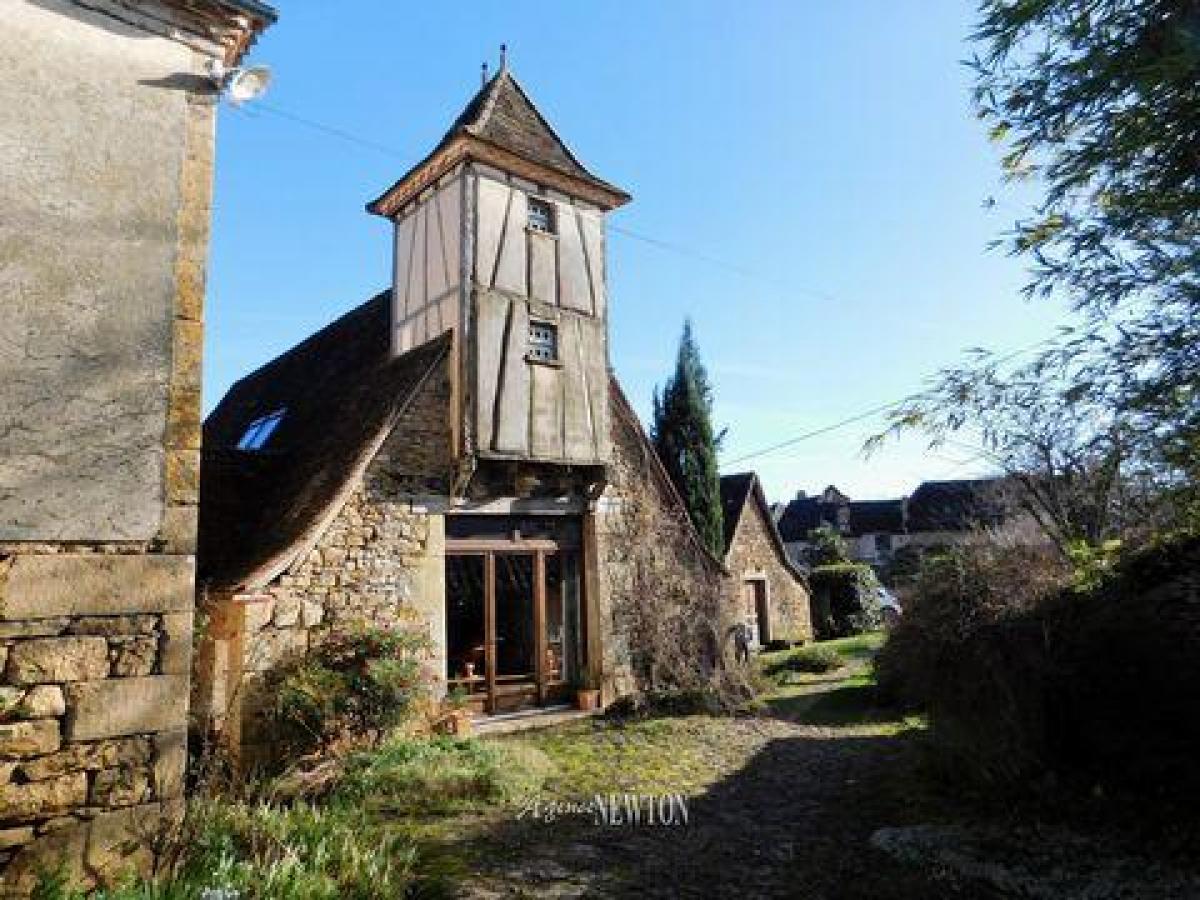 Picture of Home For Sale in Saint Michel Loubejou, Lot, France