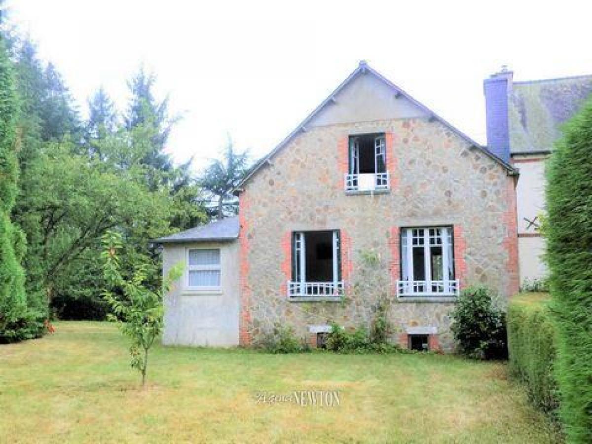 Picture of Home For Sale in Plemet, Cotes D'Armor, France