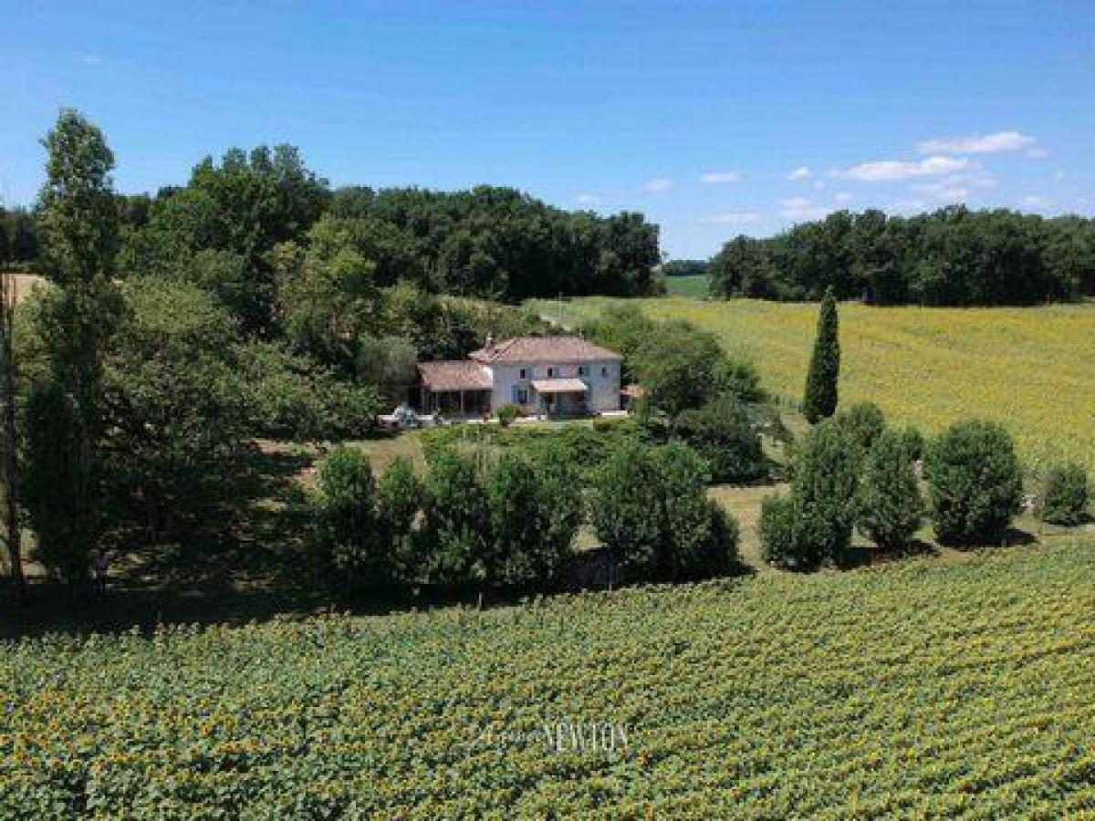Picture of Home For Sale in Puymirol, Lot Et Garonne, France