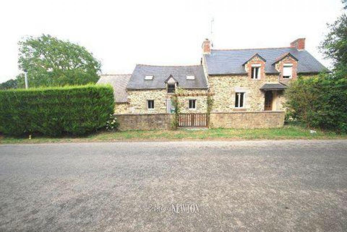 Picture of Farm For Sale in Uzel, Cotes D'Armor, France