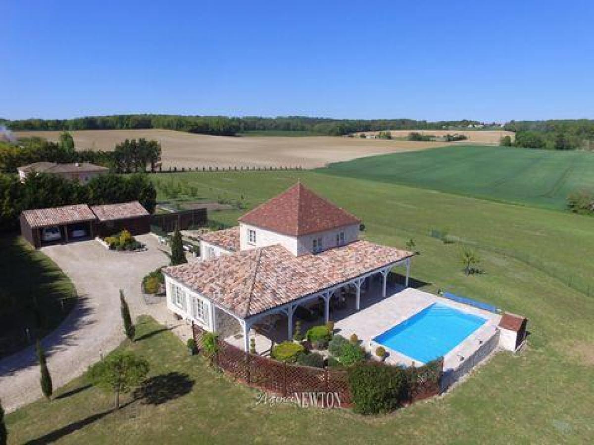 Picture of Home For Sale in Monflanquin, Lot Et Garonne, France