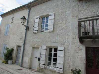 Home For Sale in Castelsagrat, France