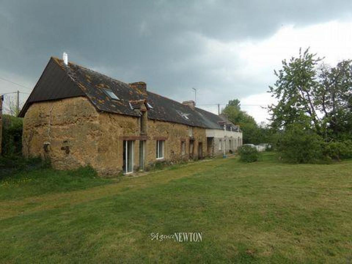 Picture of Farm For Sale in Coetlogon, Cotes D'Armor, France