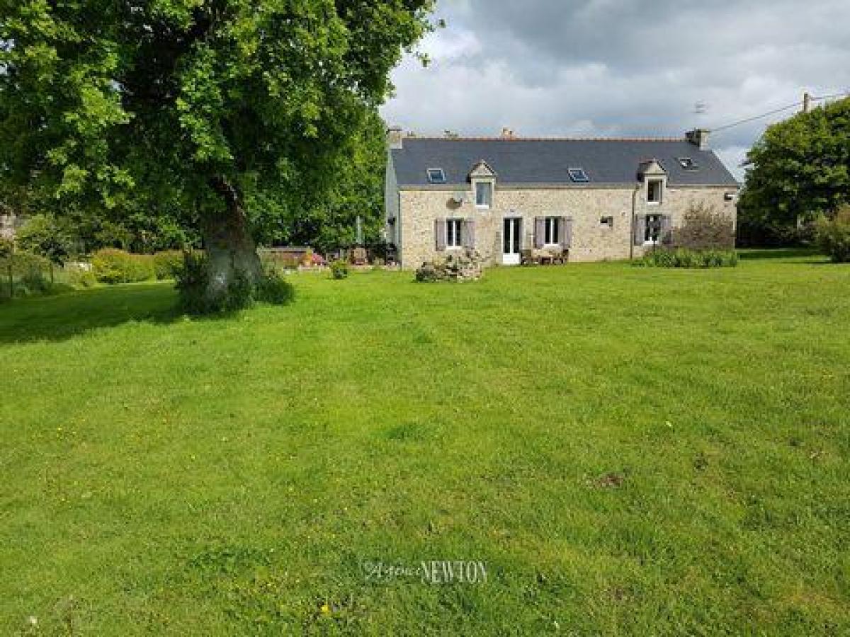Picture of Home For Sale in Guegon, Morbihan, France
