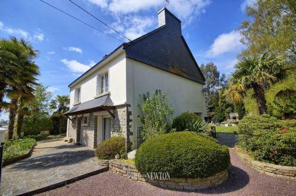 Picture of Home For Sale in Pontivy, Bretagne, France