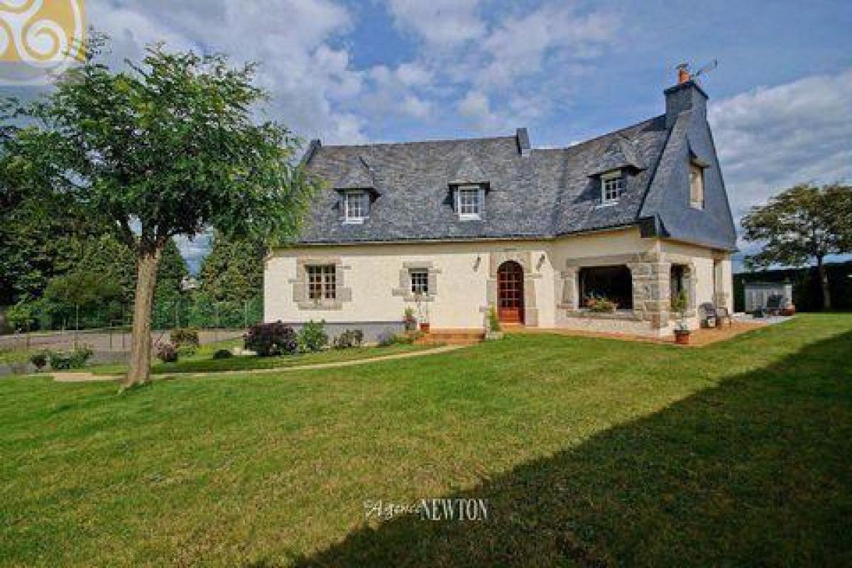 Picture of Home For Sale in Credin, Morbihan, France