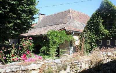 Home For Sale in Pontcirq, France