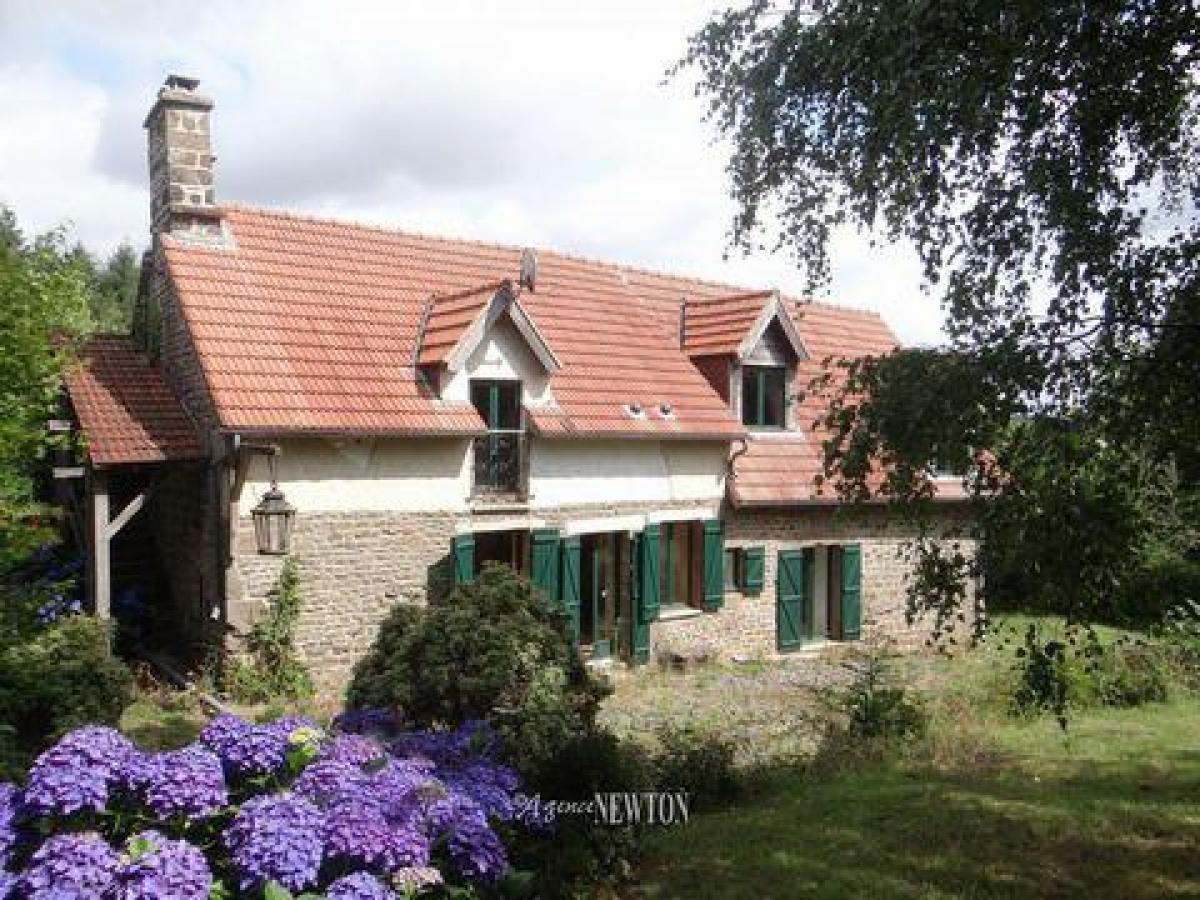 Picture of Home For Sale in Sourdeval, Manche, France