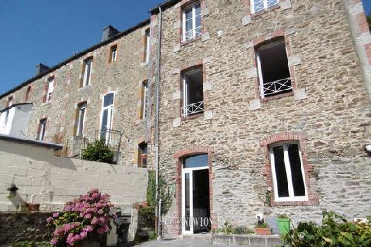 Picture of Home For Sale in Callac, Bretagne, France