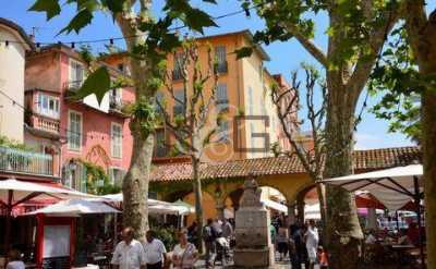 Retail For Sale in Menton, France