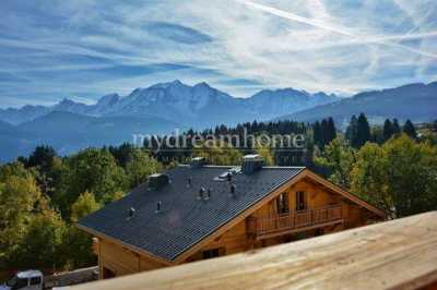 Condo For Sale in Combloux, France