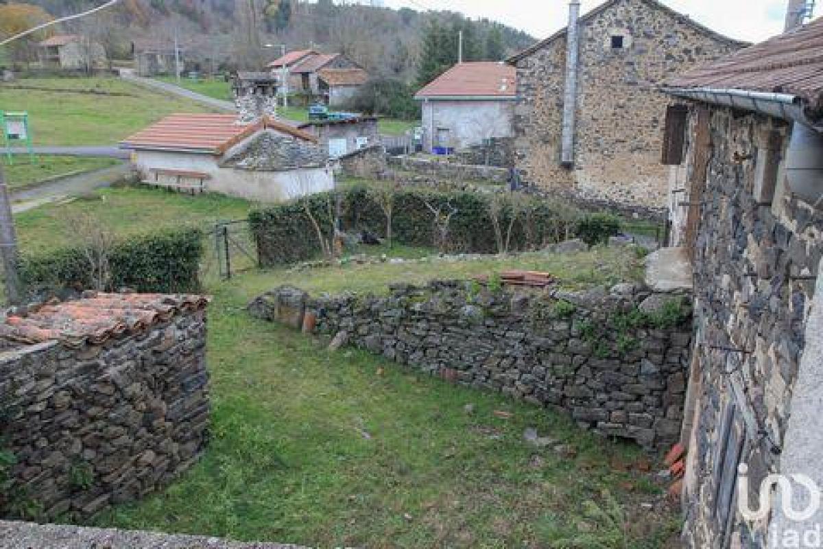 Picture of Home For Sale in Yssingeaux, Auvergne, France
