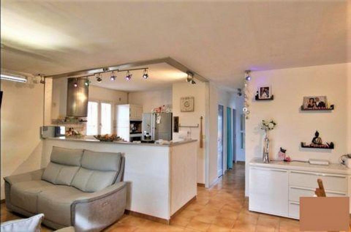 Picture of Home For Sale in Frejus, Cote d'Azur, France