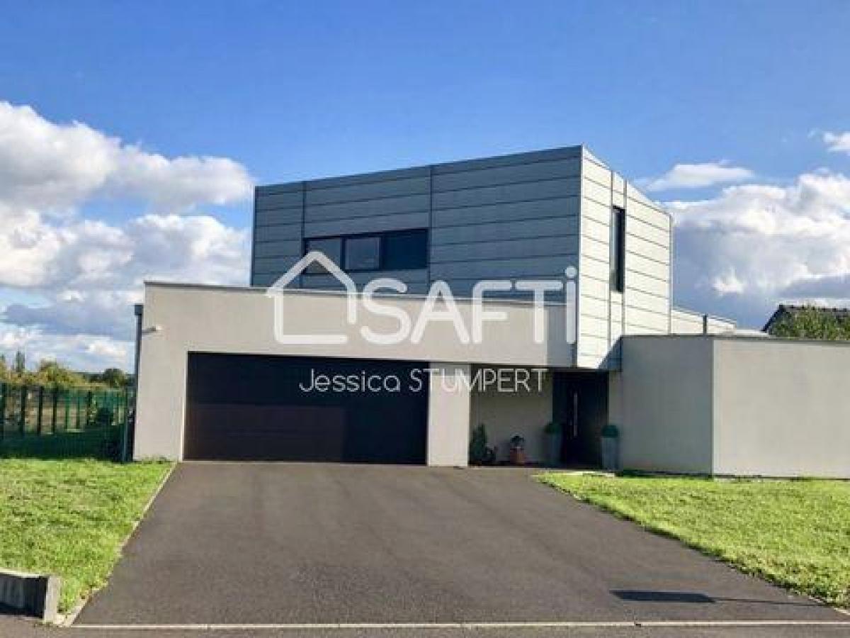 Picture of Home For Sale in Sarreguemines, Lorraine, France