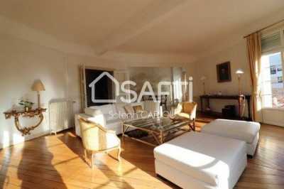 Apartment For Sale in Lorient, France