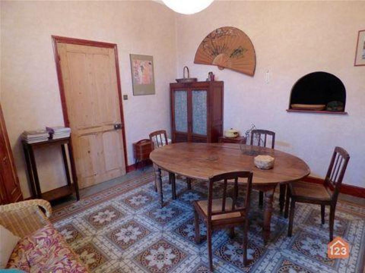 Picture of Home For Sale in Avignon, Provence-Alpes-Cote d'Azur, France