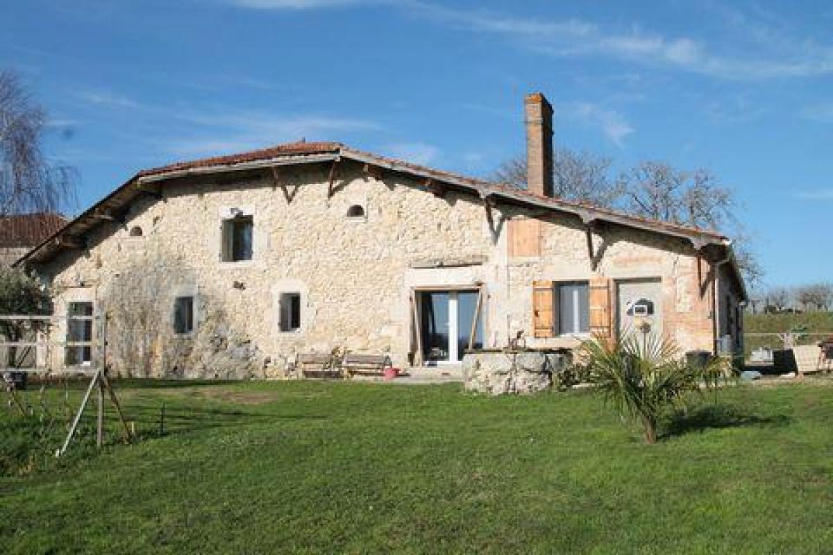 Picture of Home For Sale in Casteljaloux, Aquitaine, France