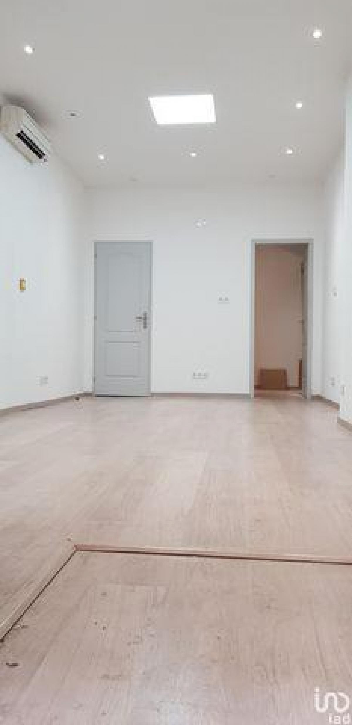 Picture of Office For Sale in Bastia, Corse, France