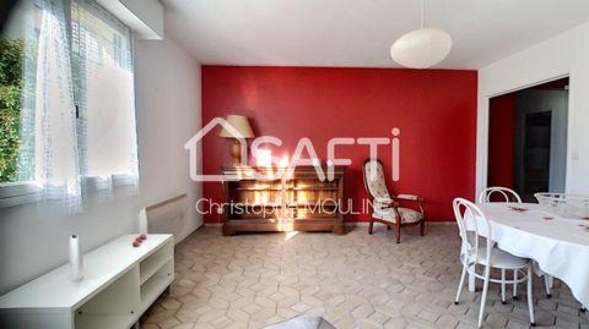 Picture of Apartment For Sale in Gradignan, Aquitaine, France