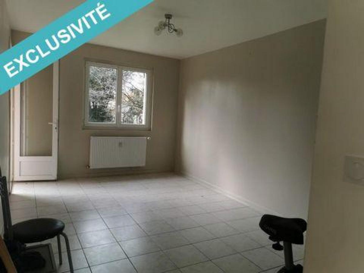 Picture of Apartment For Sale in Marmande, Aquitaine, France