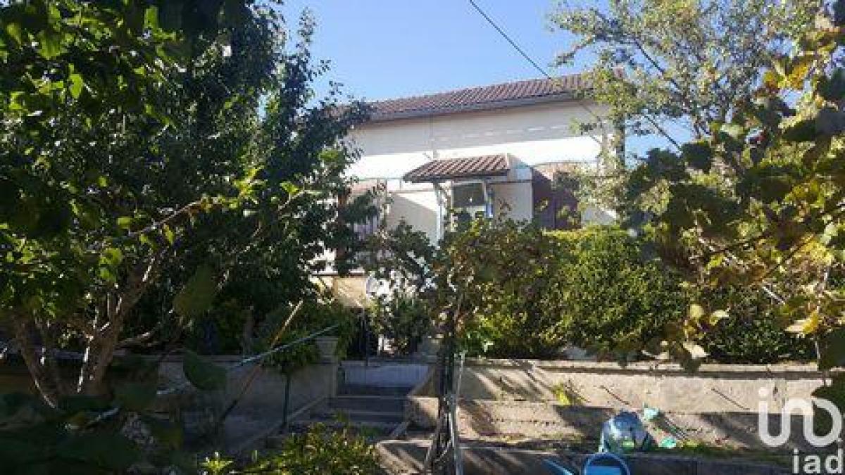 Picture of Home For Sale in Migennes, Bourgogne, France