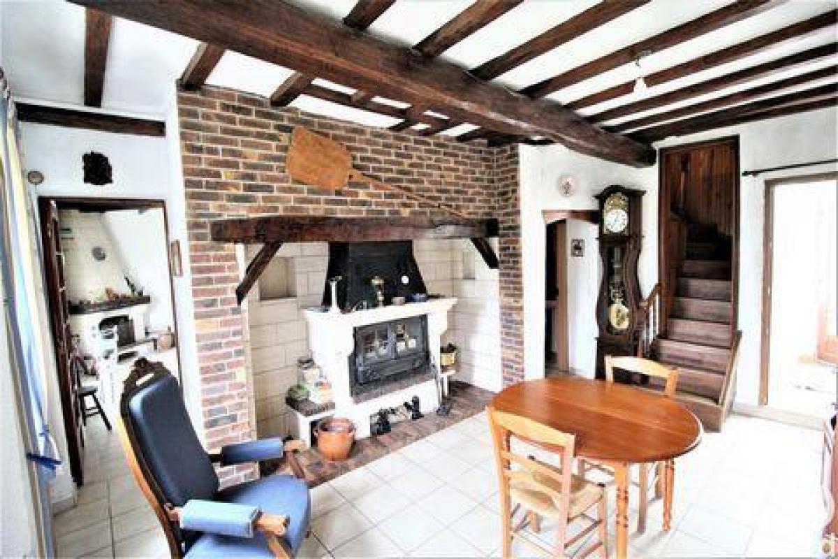 Picture of Home For Sale in Abbeville, Picardie, France