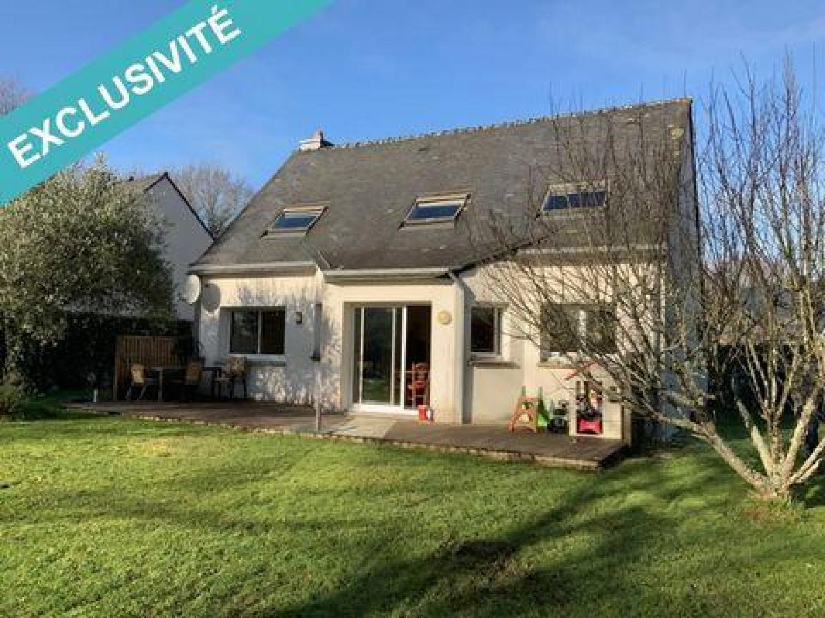 Picture of Home For Sale in Auray, Bretagne, France