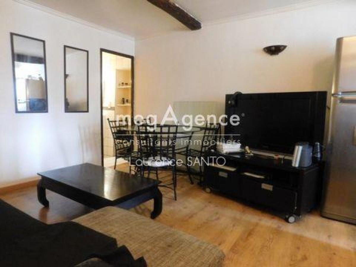 Picture of Apartment For Sale in LORGUES, Cote d'Azur, France