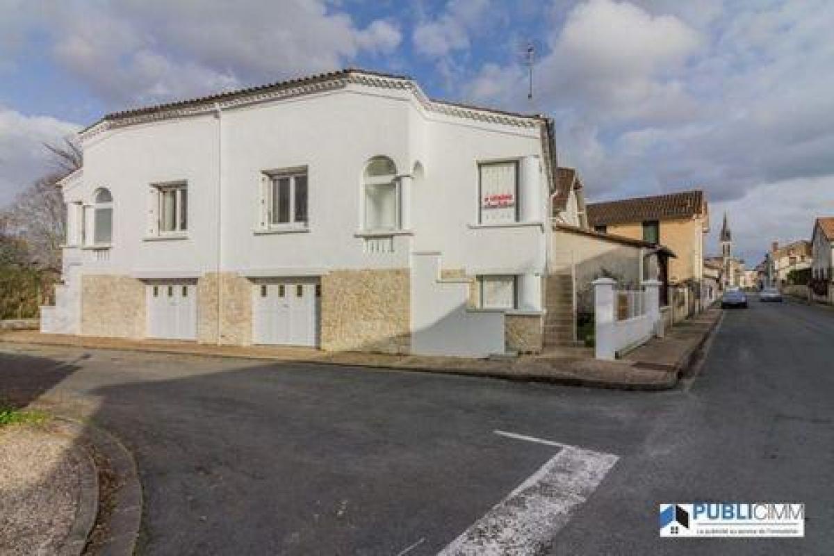 Picture of Home For Sale in Neuvic, Limousin, France